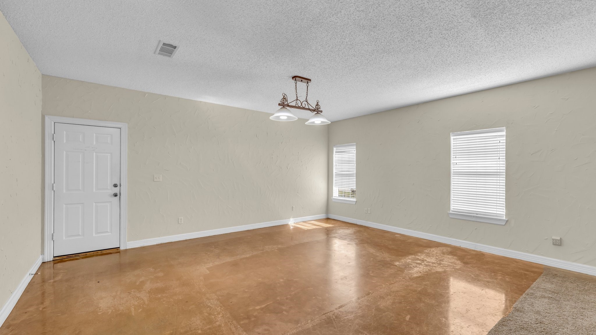 10132 Wild Rose Circle