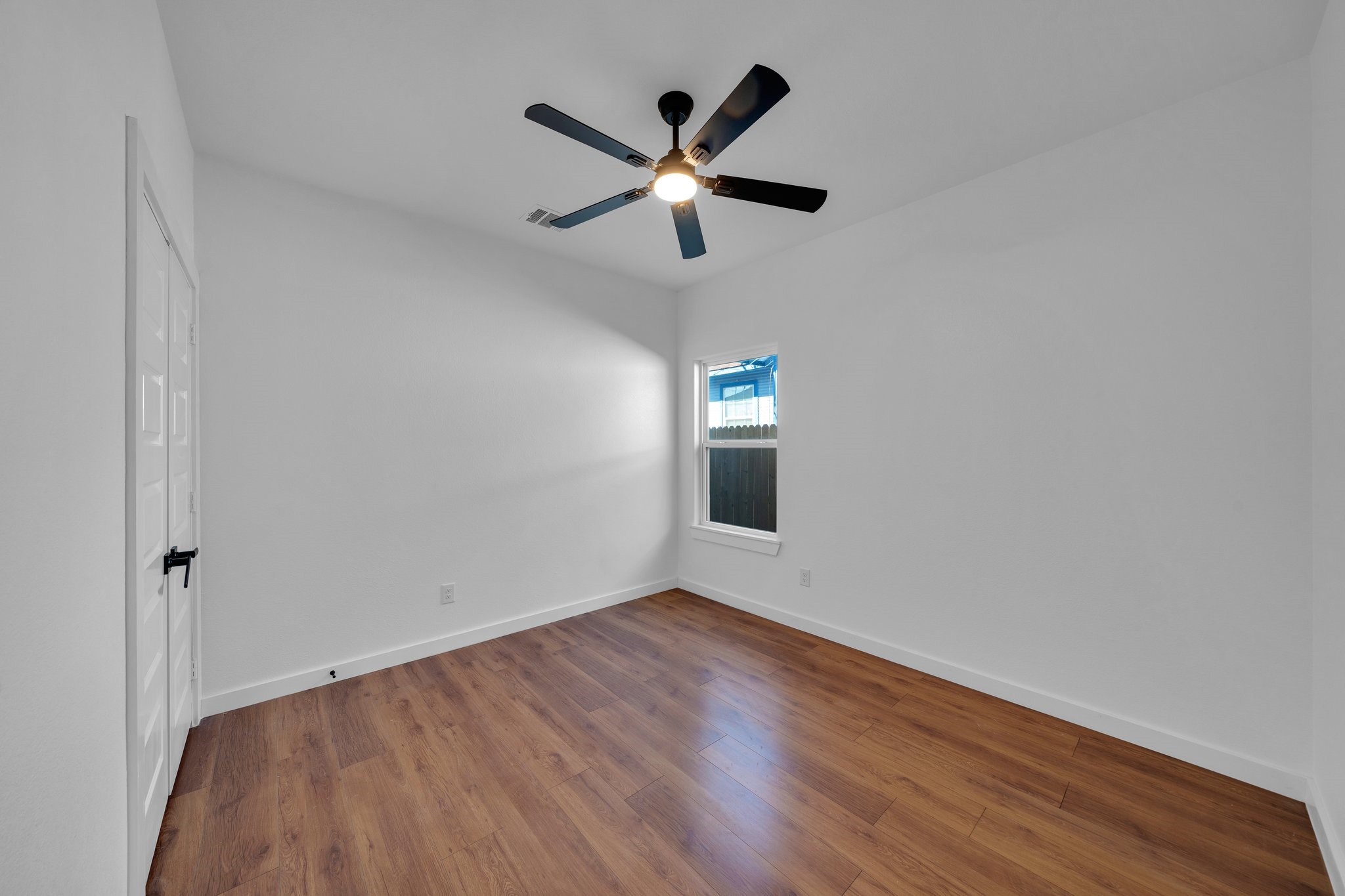 1344 E Jefferson Avenue