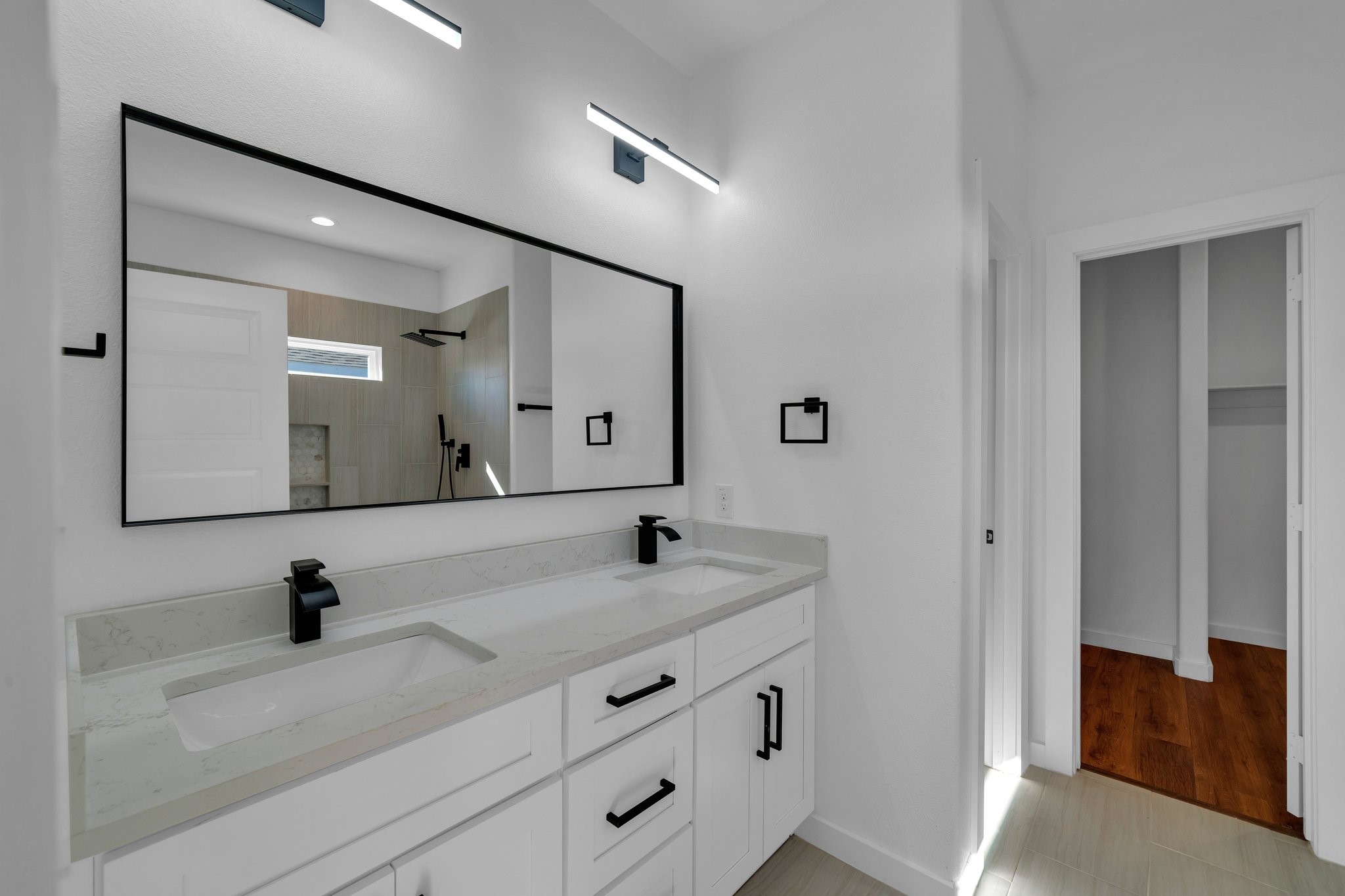 1344 E Jefferson Avenue