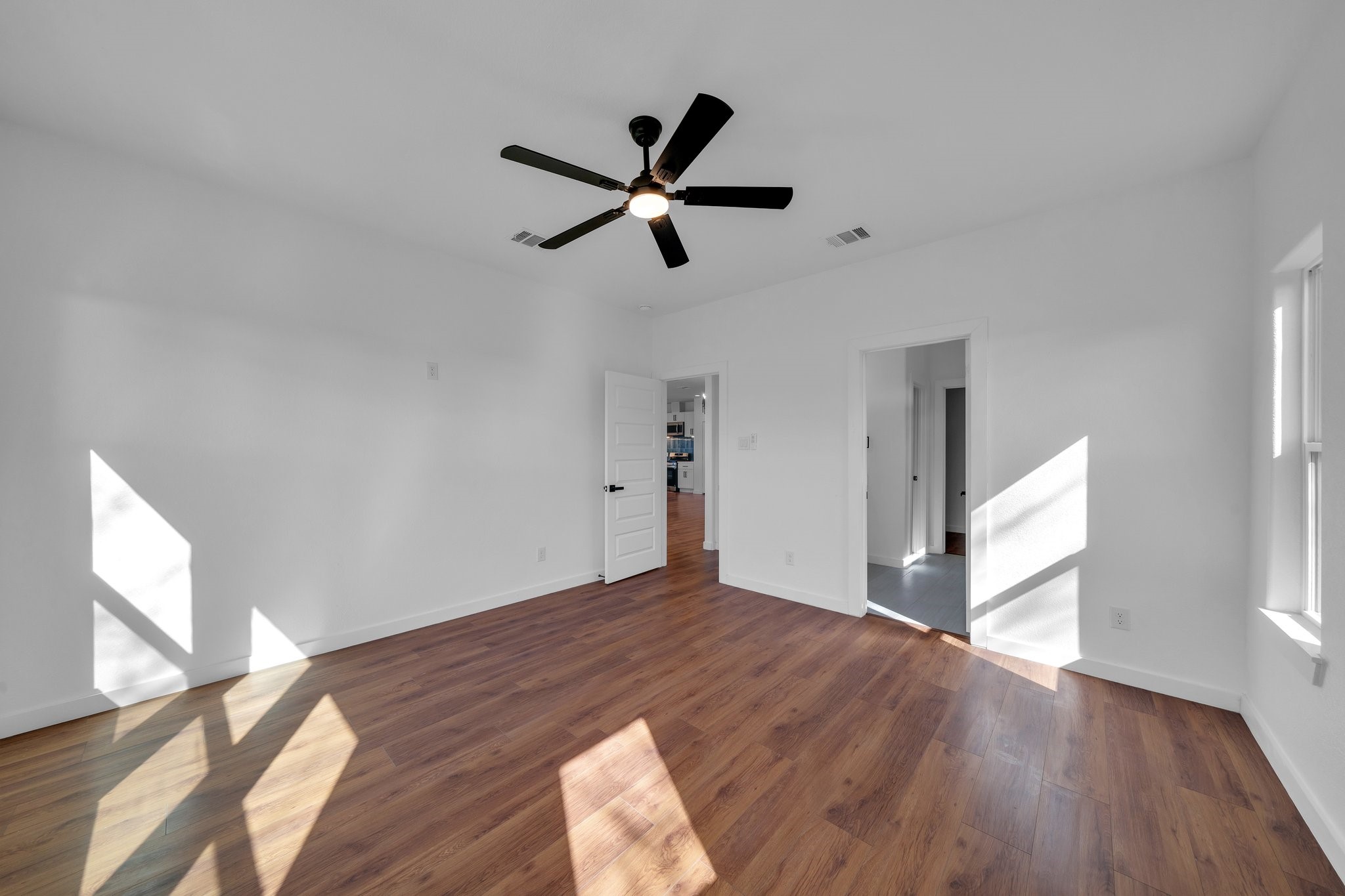 1344 E Jefferson Avenue