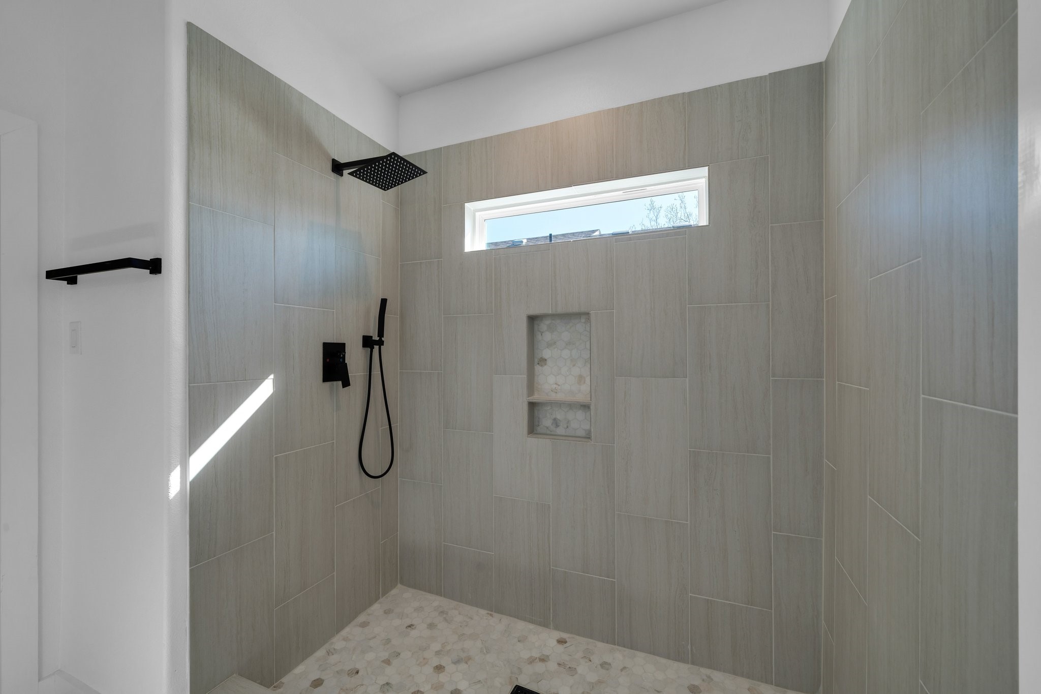 1344 E Jefferson Avenue