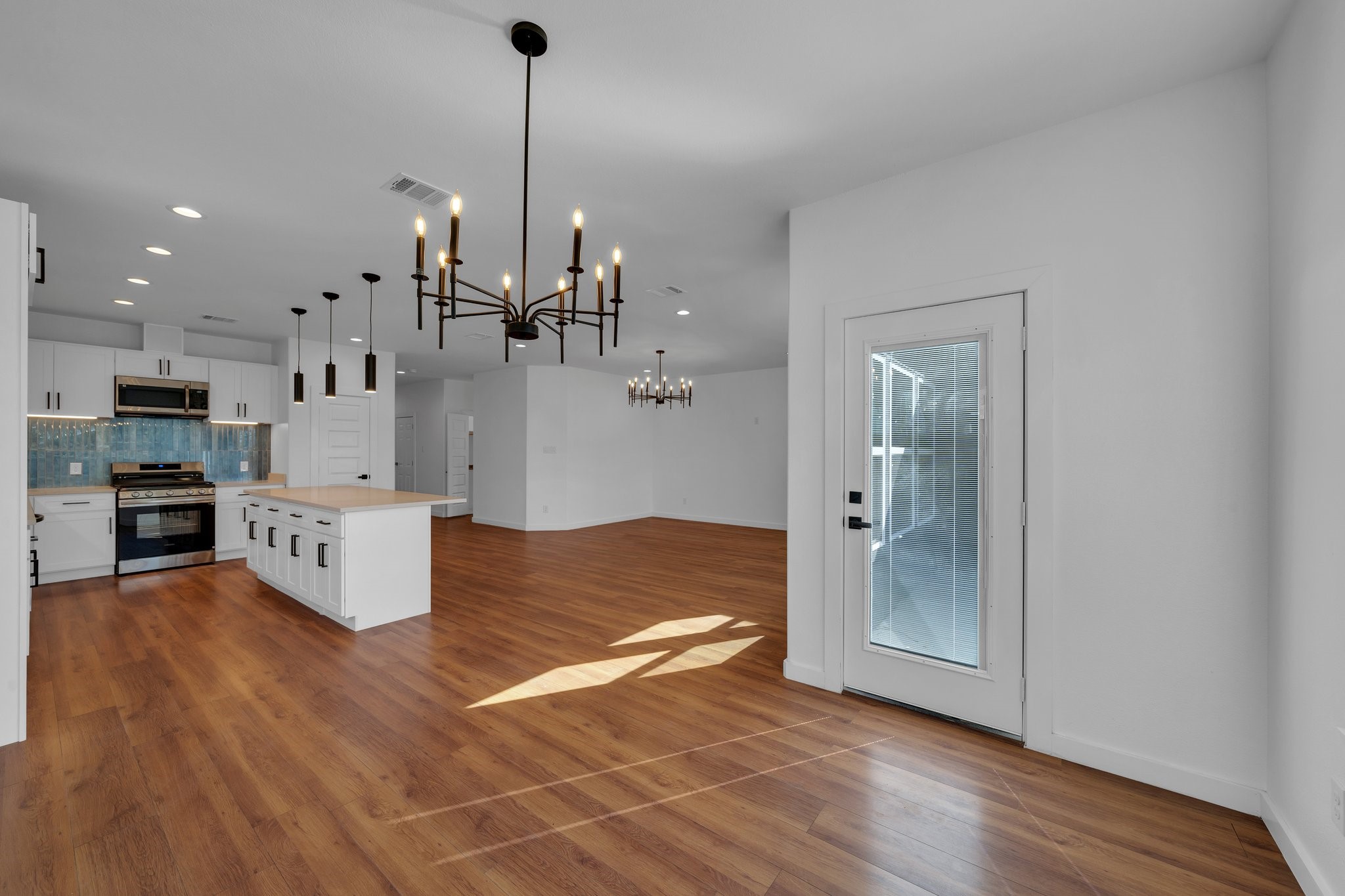 1344 E Jefferson Avenue