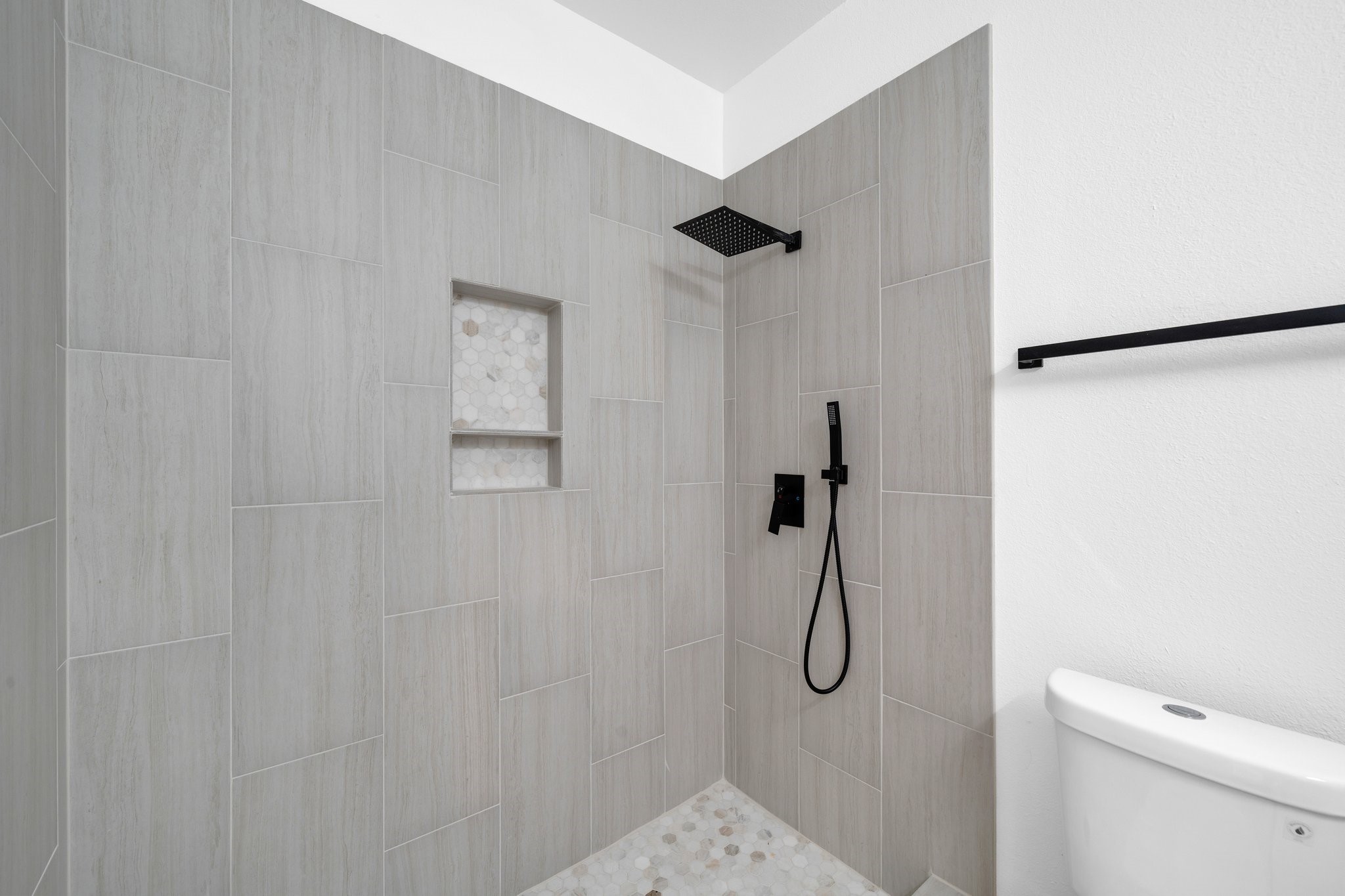 1344 E Jefferson Avenue