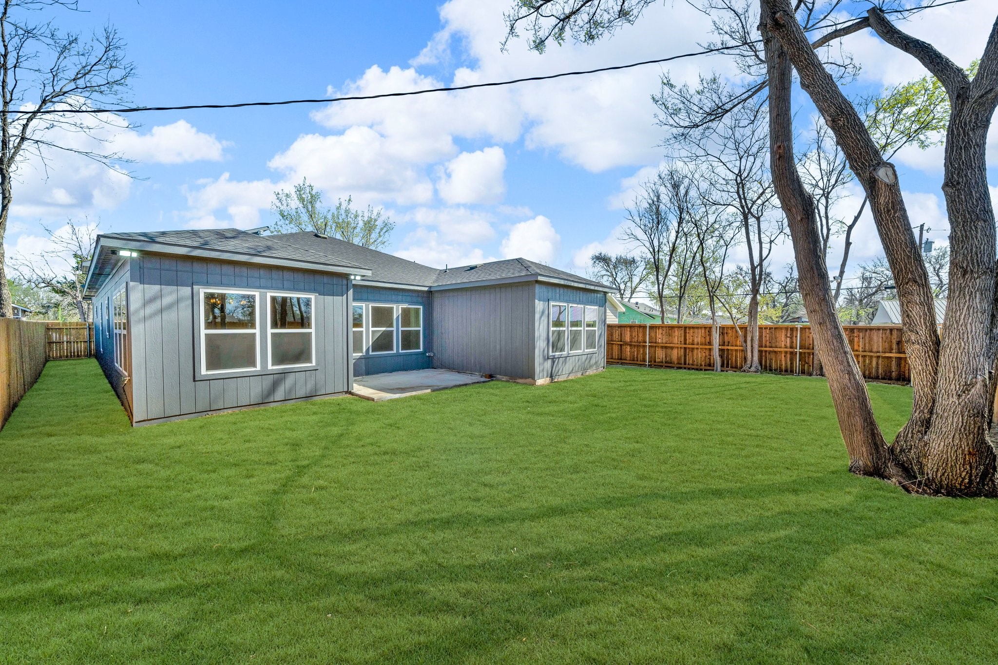 1344 E Jefferson Avenue