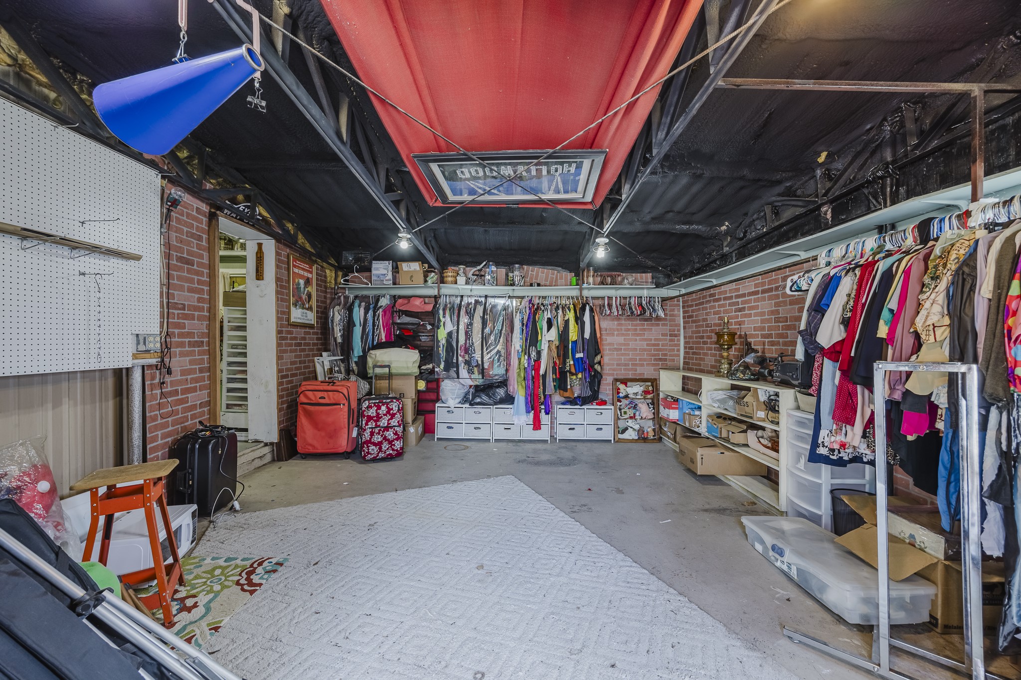 1978 Hill Top Circle