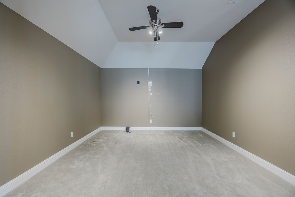 15516 Mayflower Trail