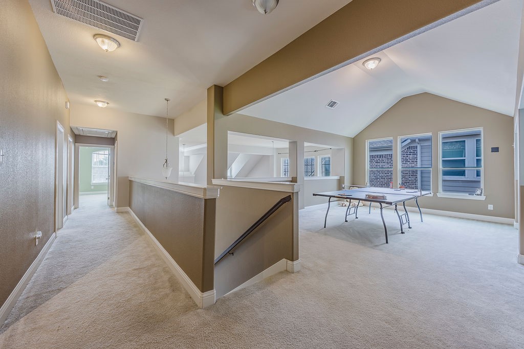 15516 Mayflower Trail