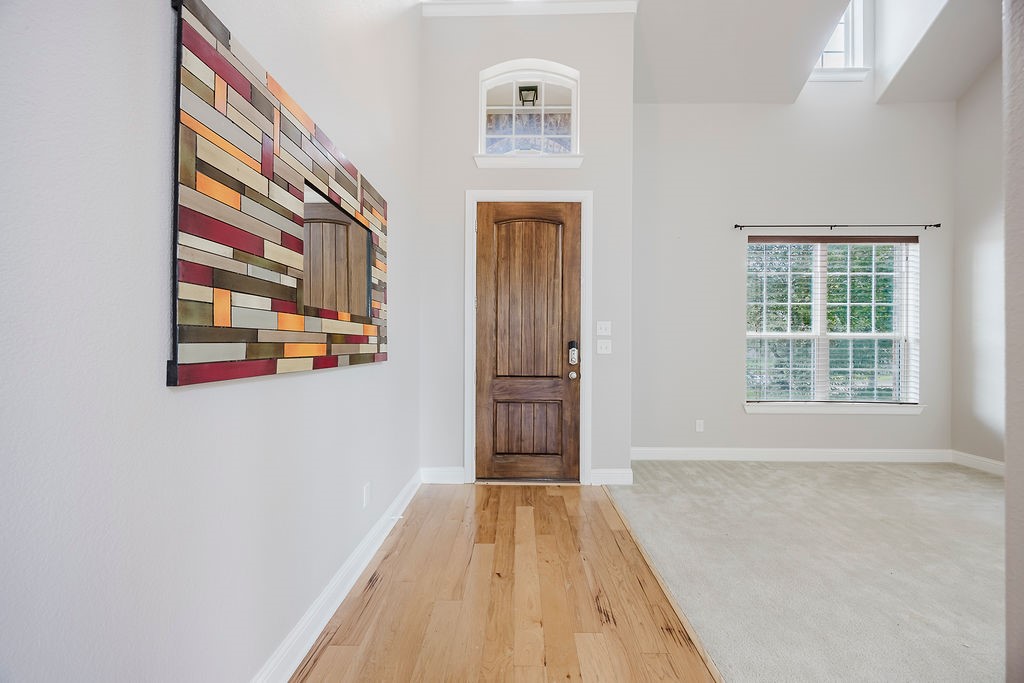 15516 Mayflower Trail