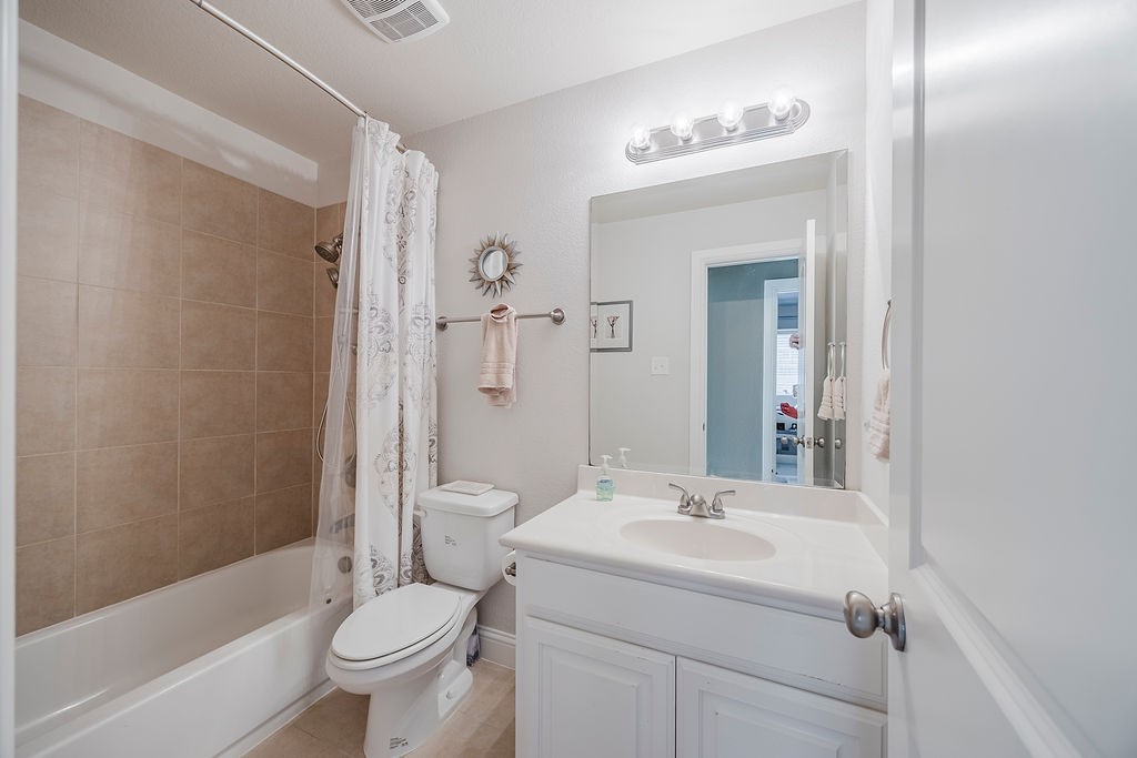 15516 Mayflower Trail