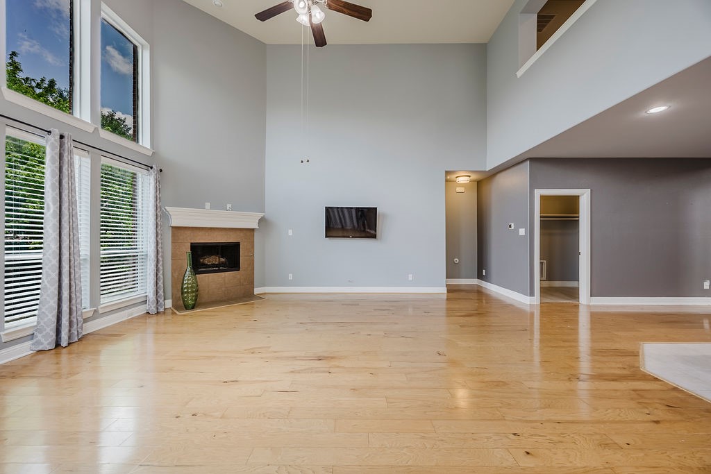 15516 Mayflower Trail