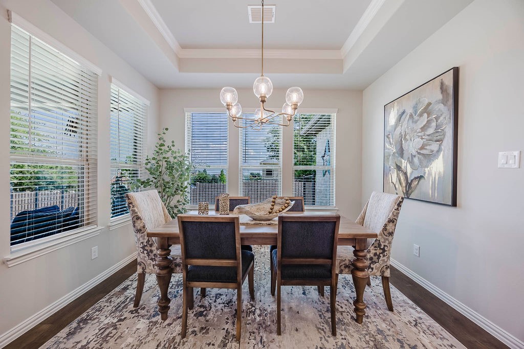 2804 Esplanade Boulevard 2804