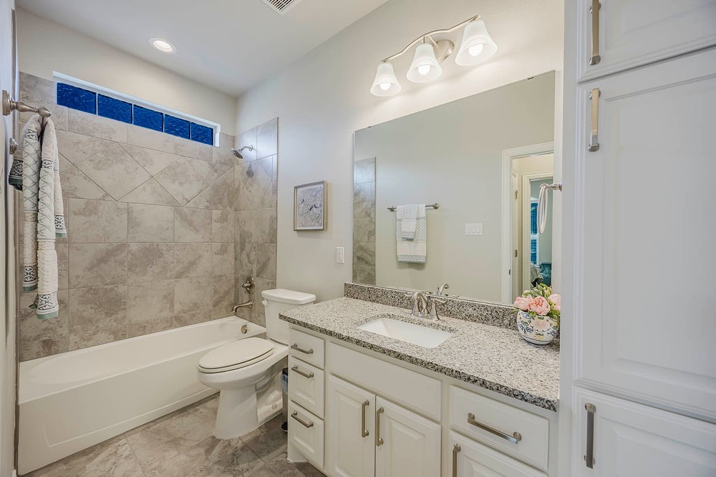 2804 Esplanade Boulevard 2804