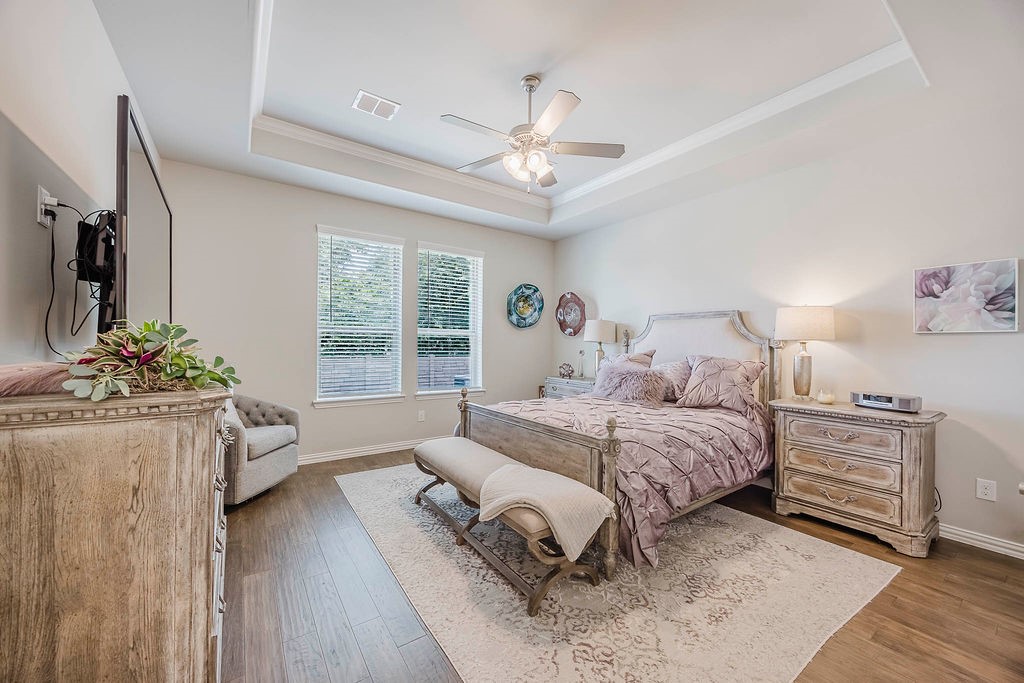 2804 Esplanade Boulevard 2804