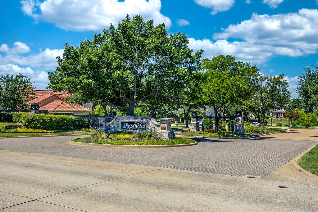 4101 Rolling Knolls Drive