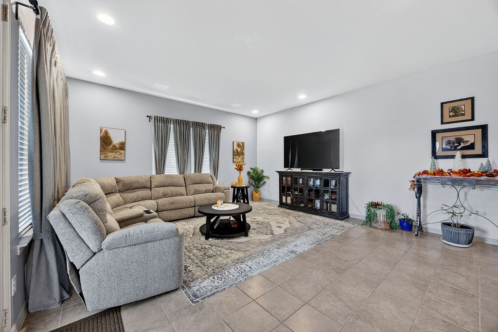 2801 Vista Azul Place 2801