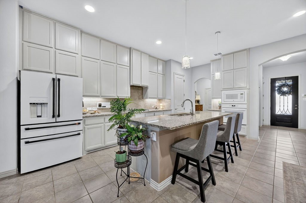 2801 Vista Azul Place 2801