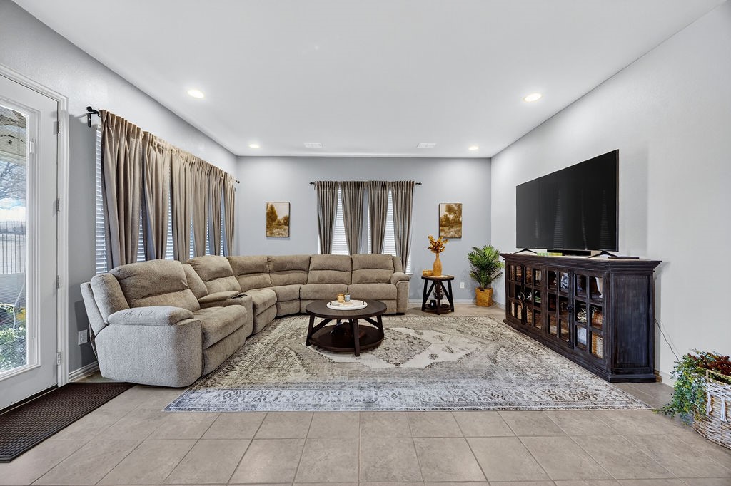 2801 Vista Azul Place 2801