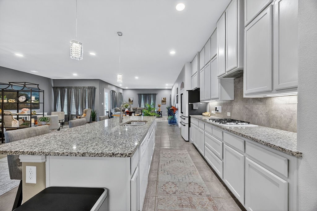 2801 Vista Azul Place 2801