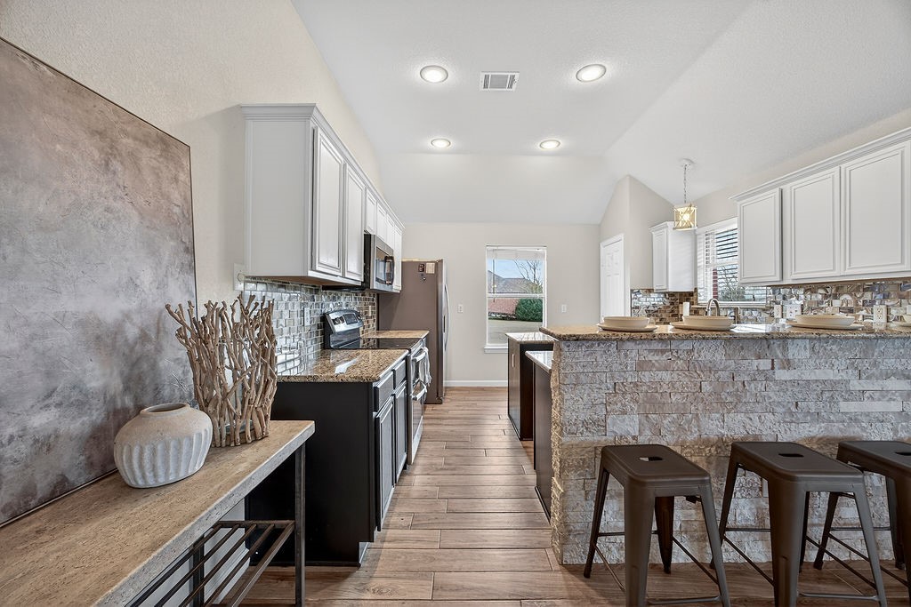 1115 Red River Drive