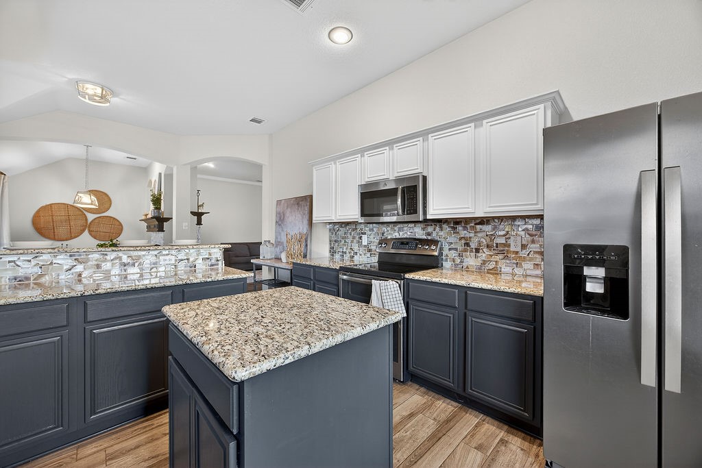 1115 Red River Drive