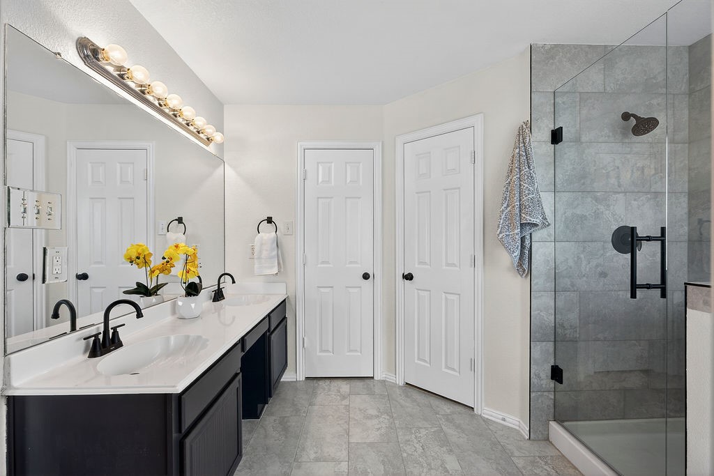 1115 Red River Drive