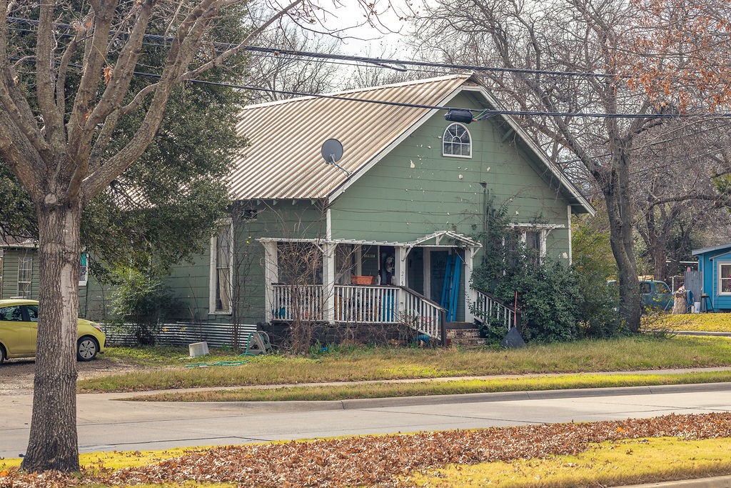 205 W Broad Street