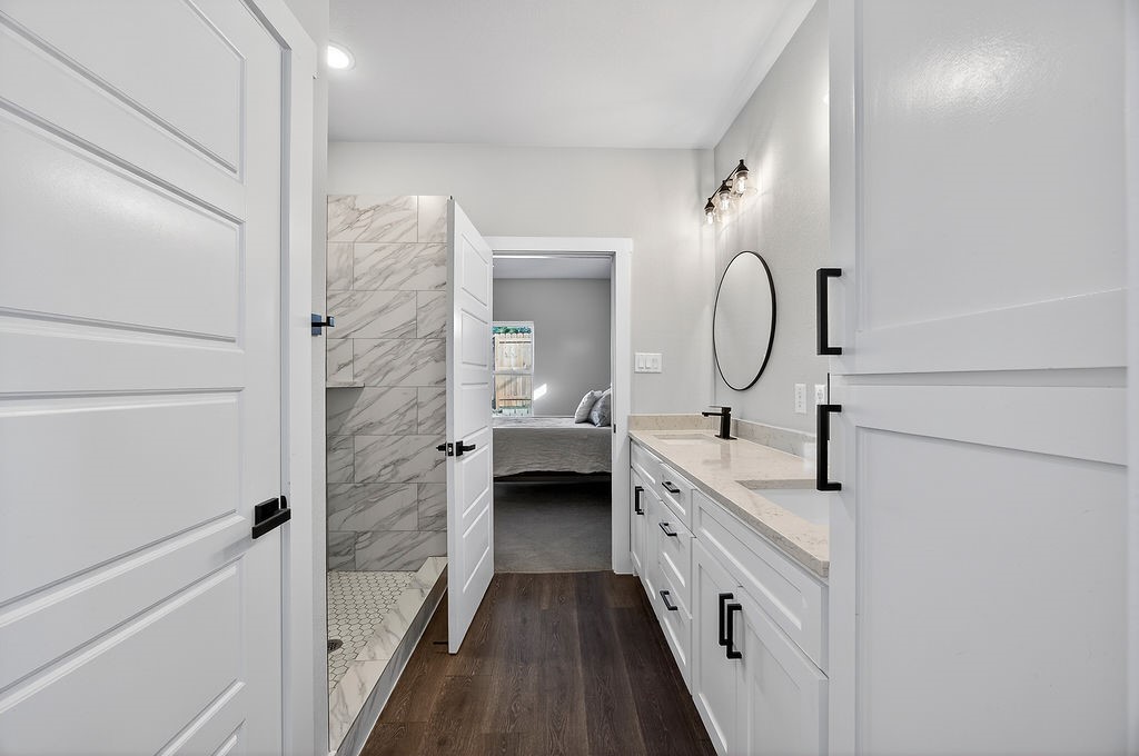 1913 E Myrtle Street