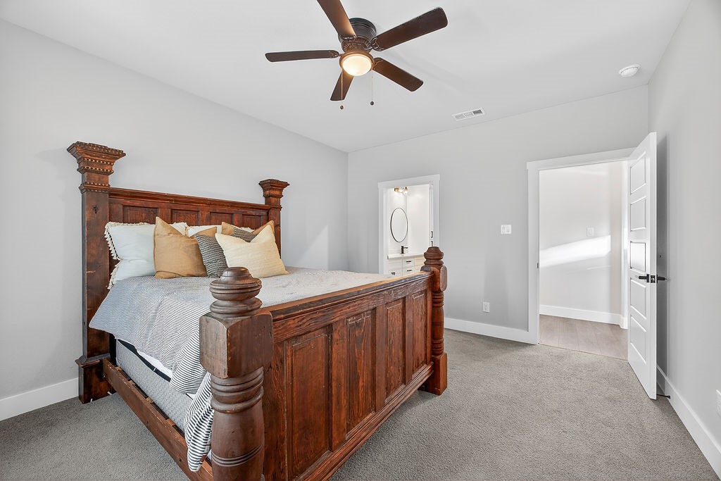 1913 E Myrtle Street