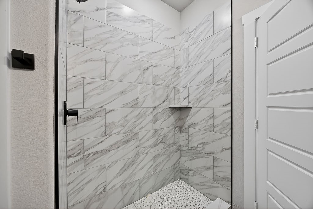 1913 E Myrtle Street