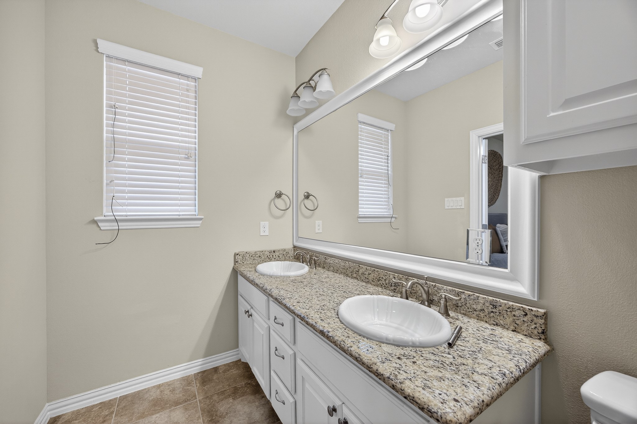 1815 Ladera Way 1815