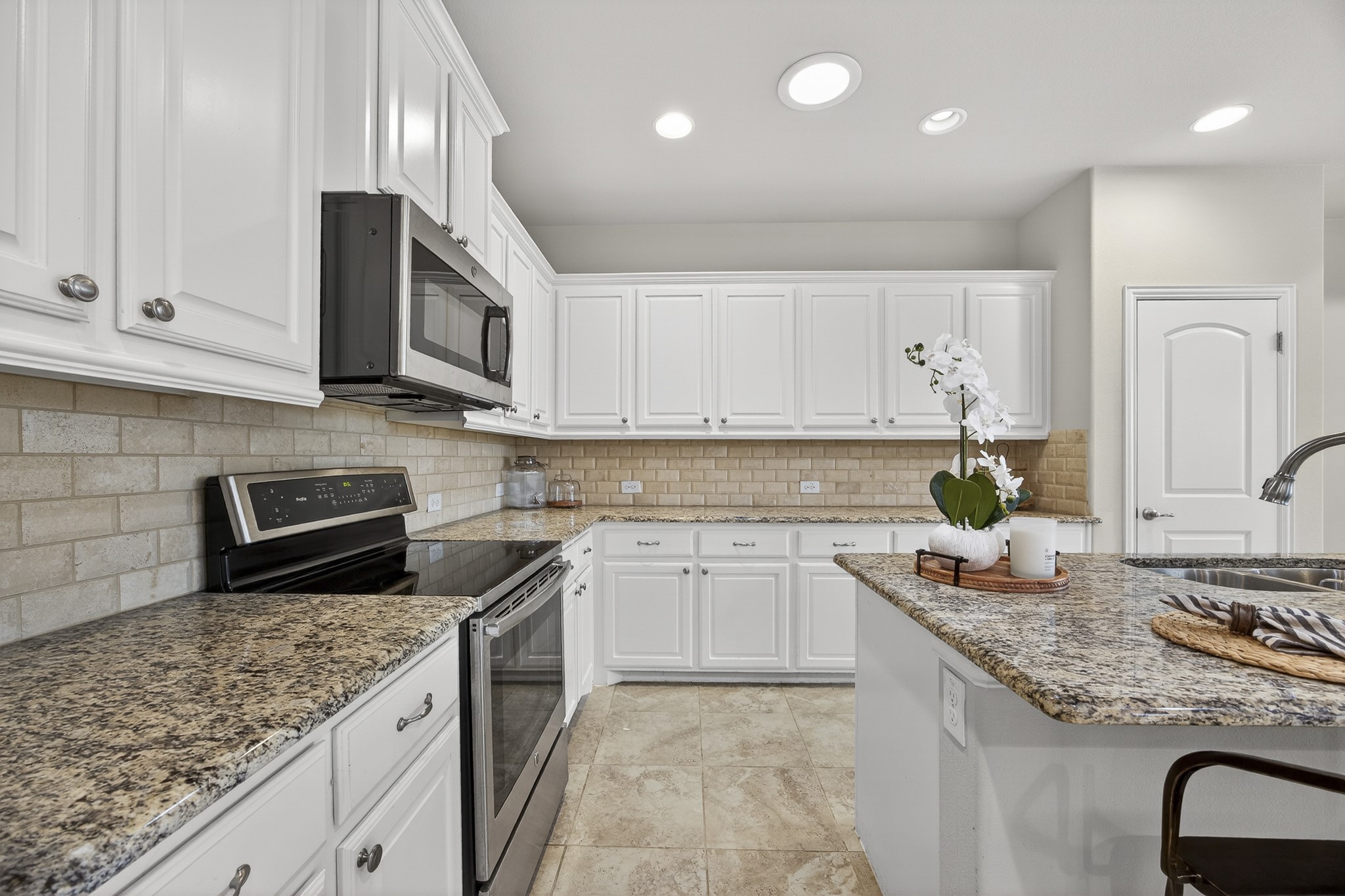 1815 Ladera Way 1815