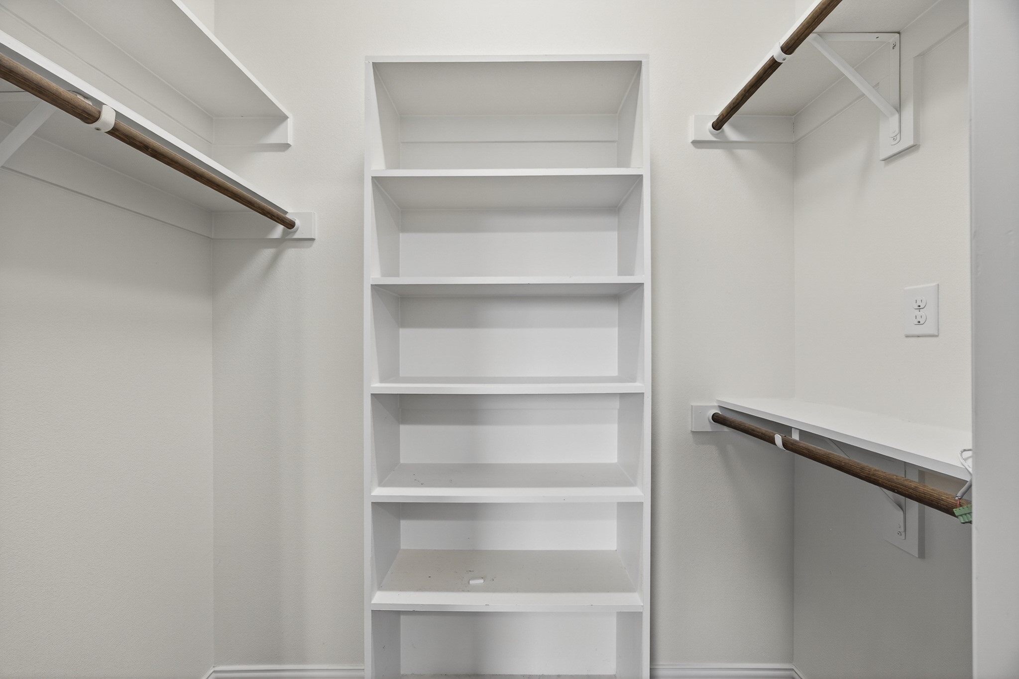 1815 Ladera Way 1815