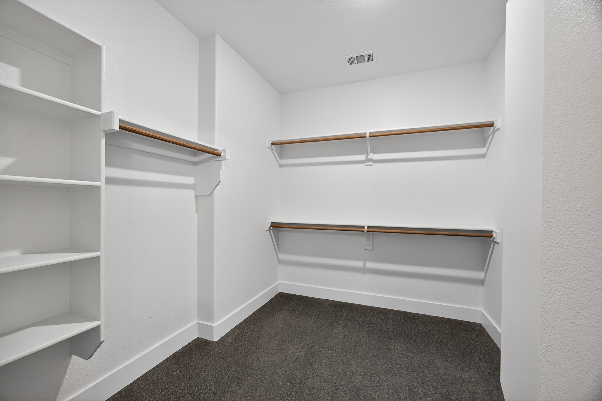 1913 E Myrtle Street