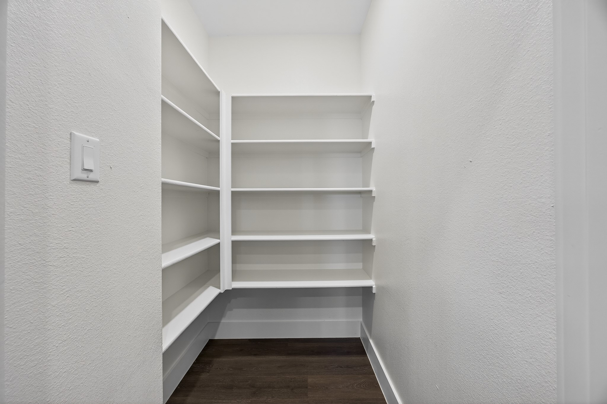 1913 E Myrtle Street