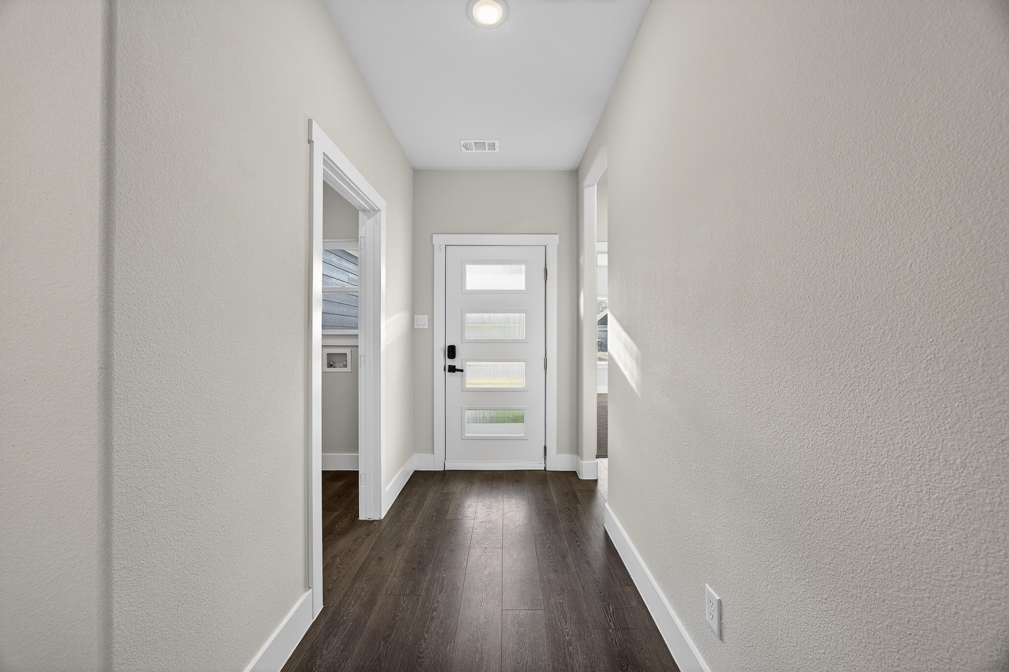 1913 E Myrtle Street