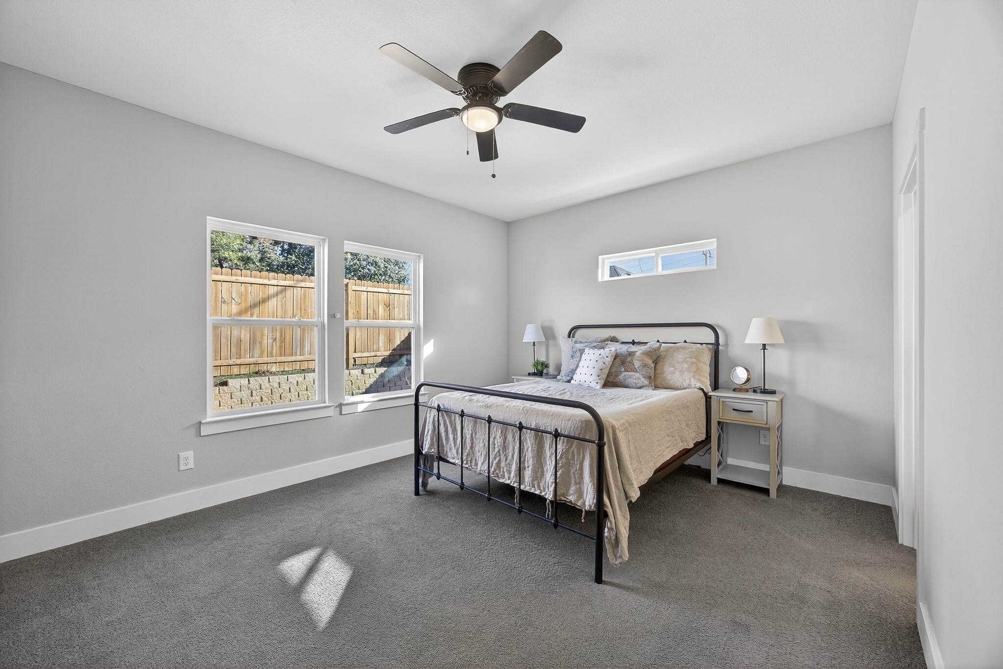 1913 E Myrtle Street