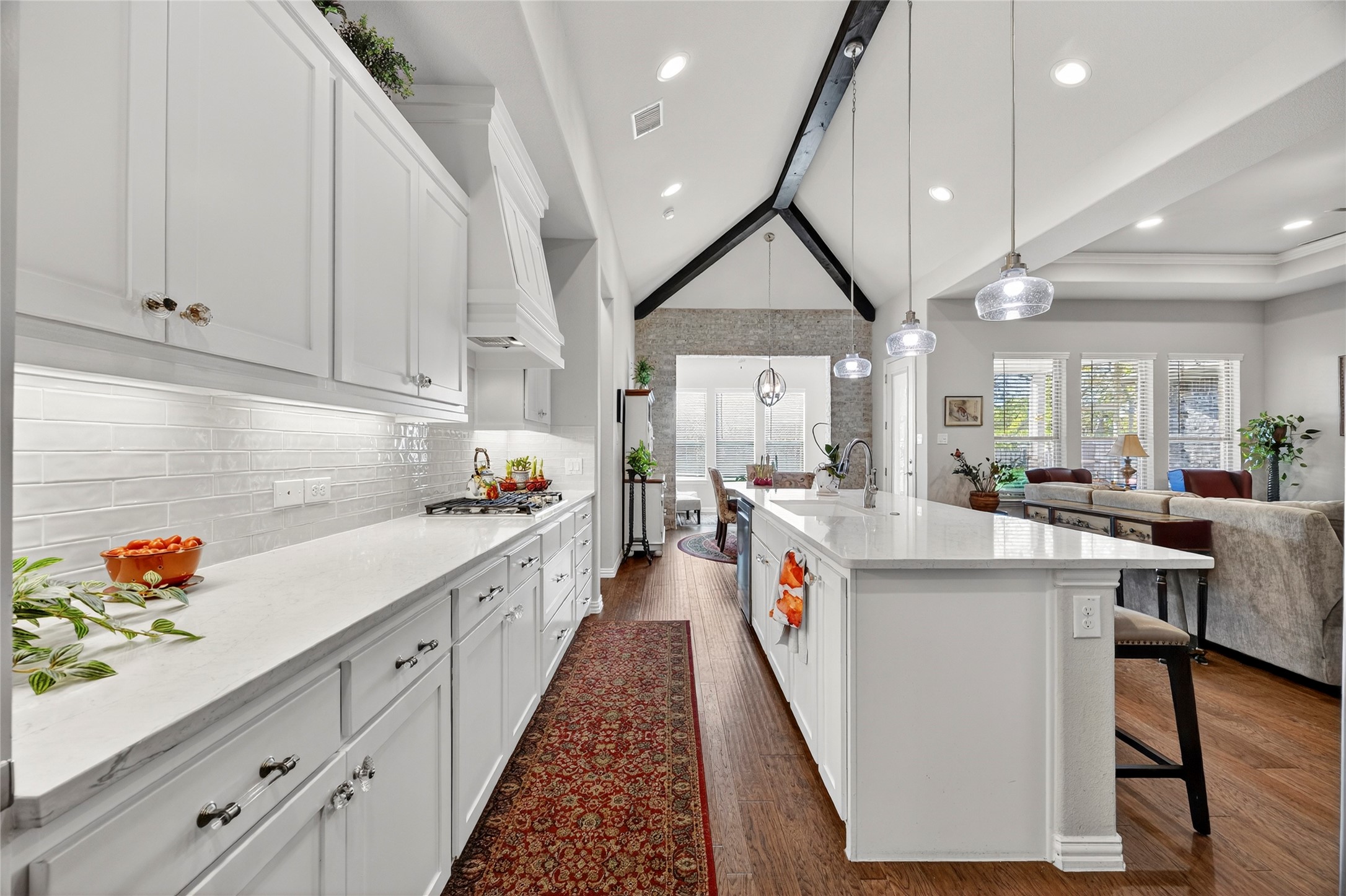 2702 Esplanade Boulevard 2702