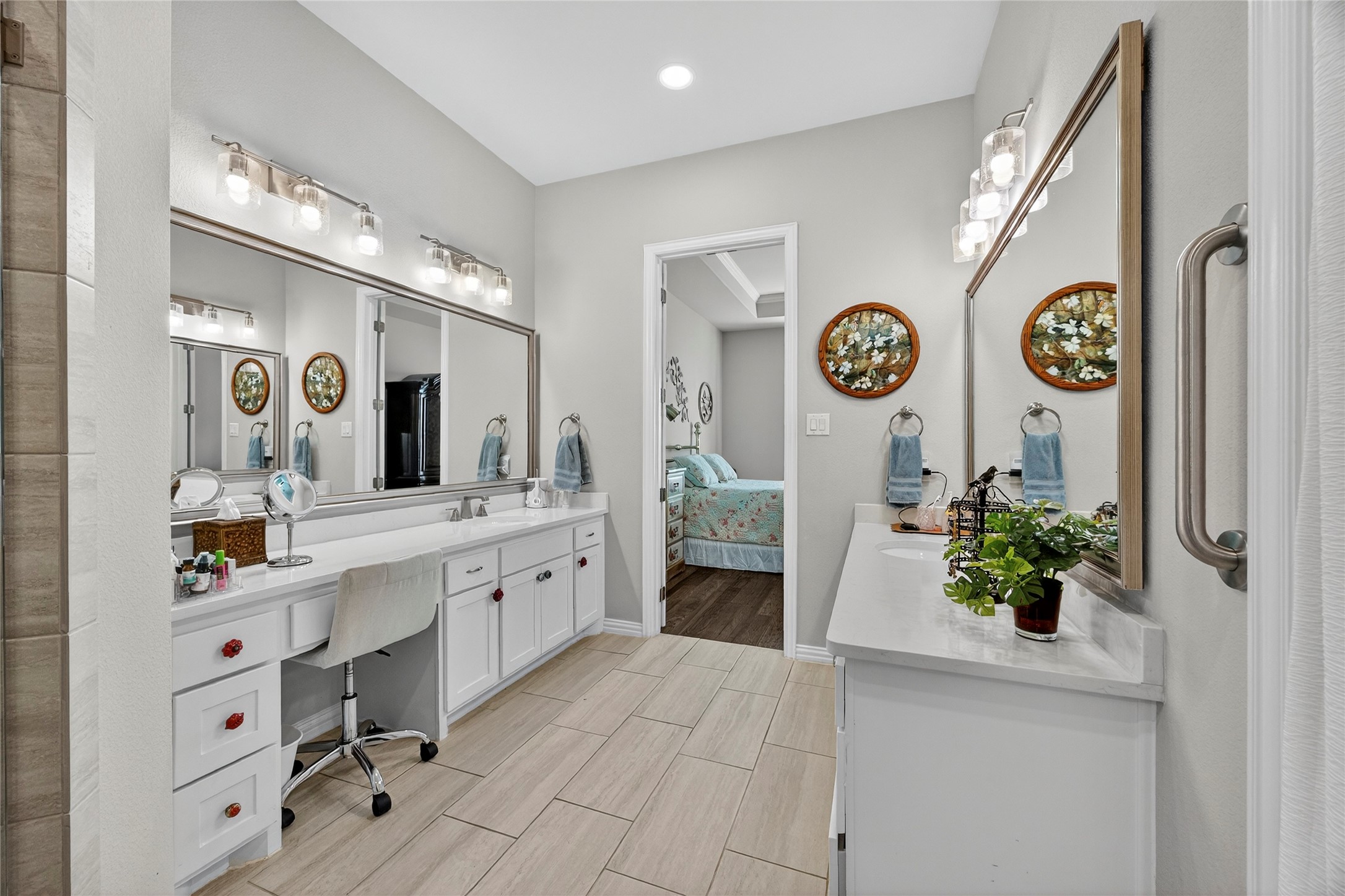 2702 Esplanade Boulevard 2702