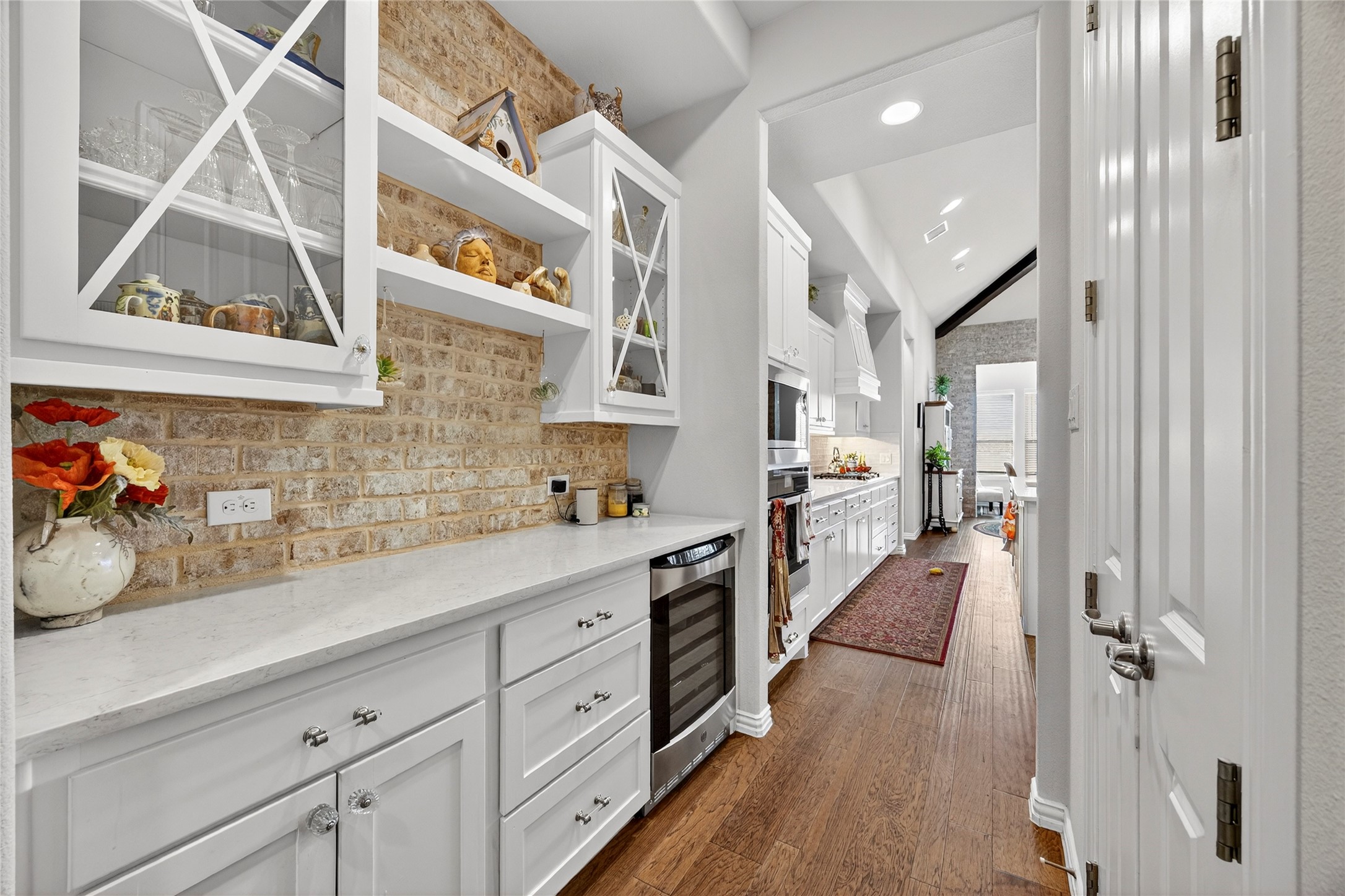 2702 Esplanade Boulevard 2702