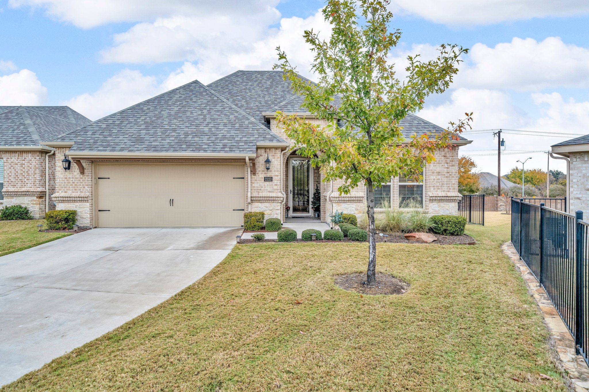 2123 Ladera Way 2123