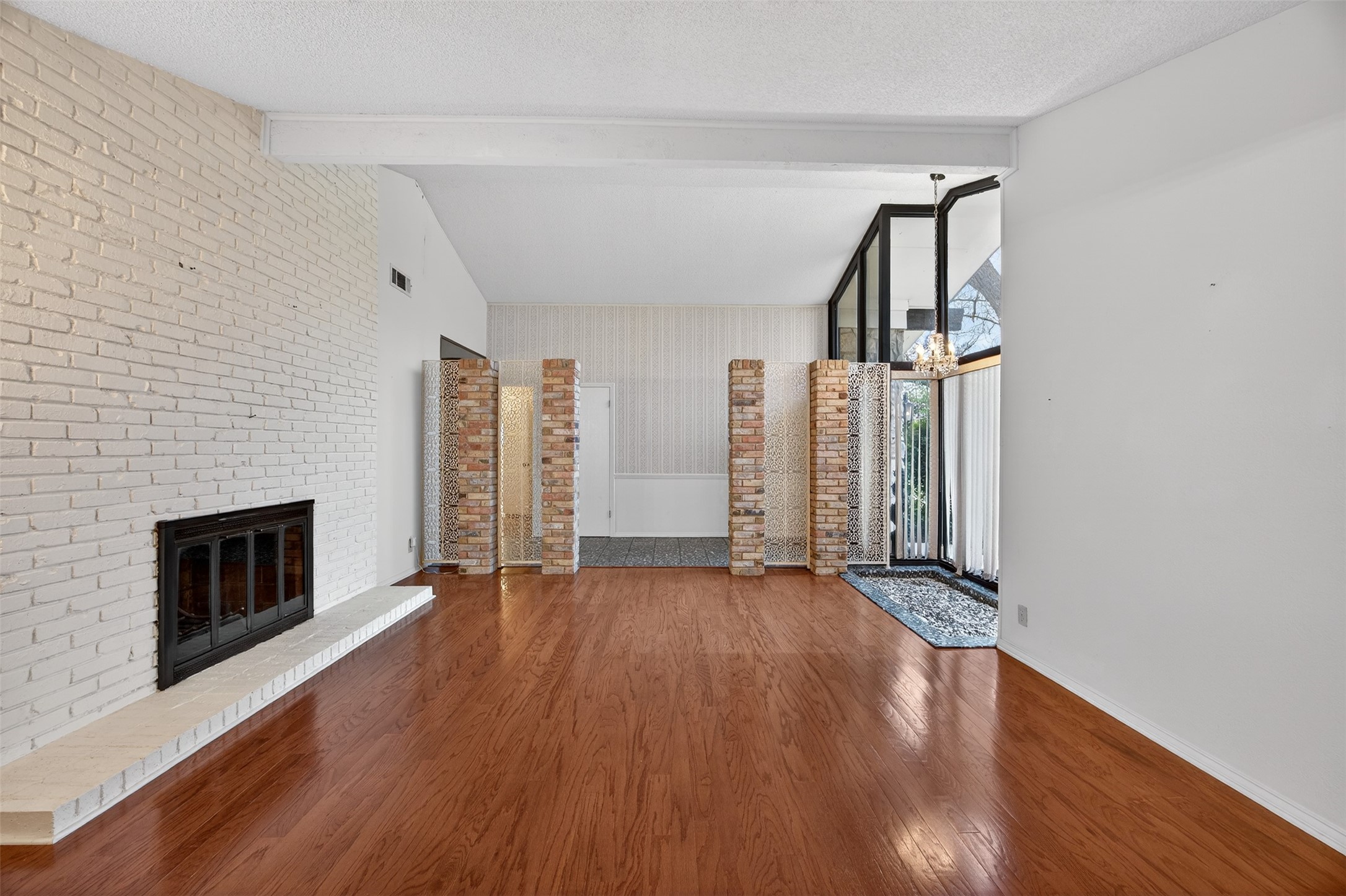 2907 Glasgow Drive
