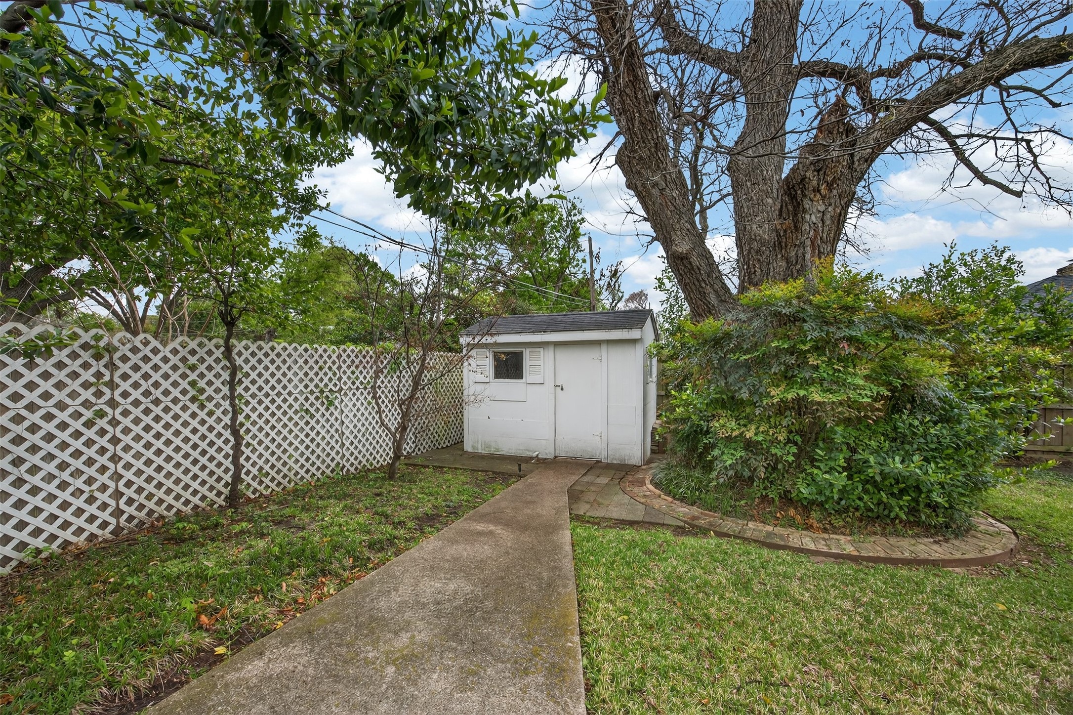 2907 Glasgow Drive