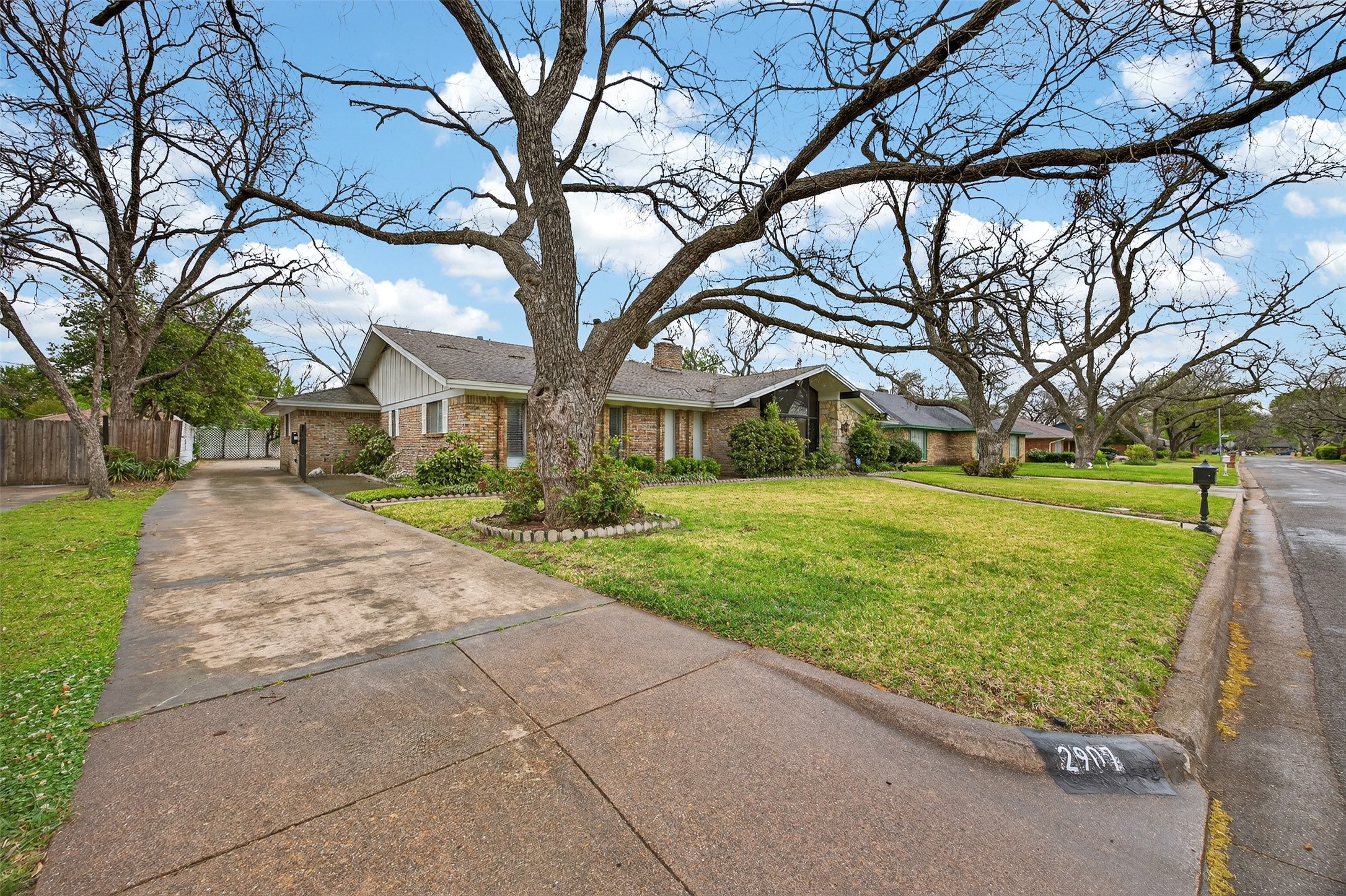 2907 Glasgow Drive