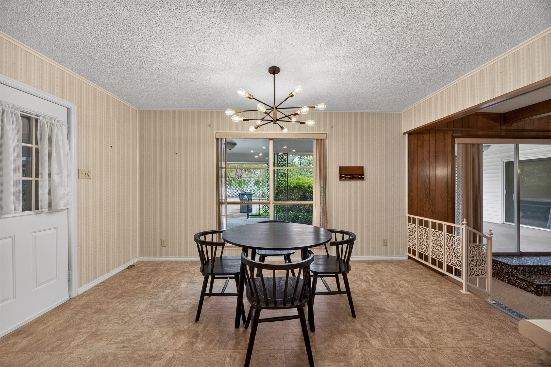 2907 Glasgow Drive