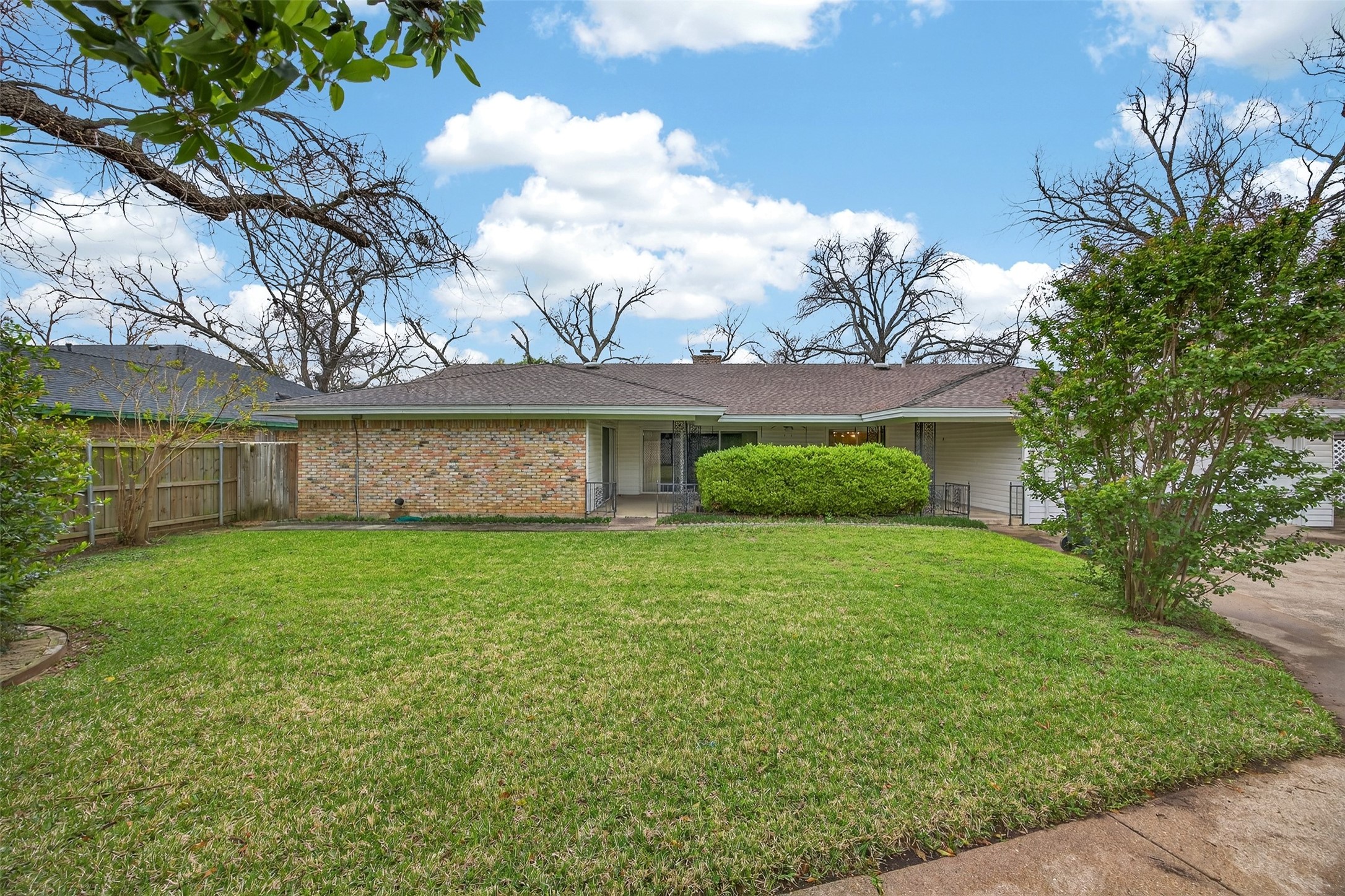 2907 Glasgow Drive