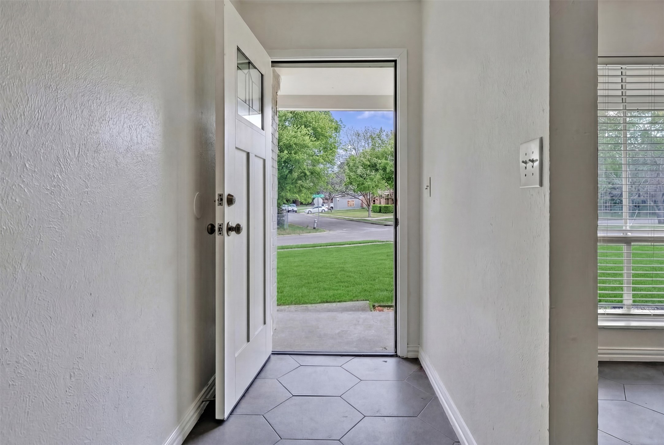 6401 Loydhill Lane
