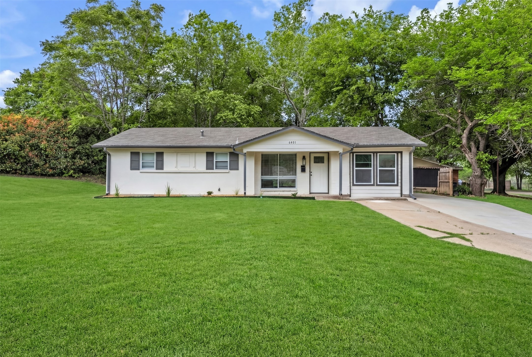 6401 Loydhill Lane