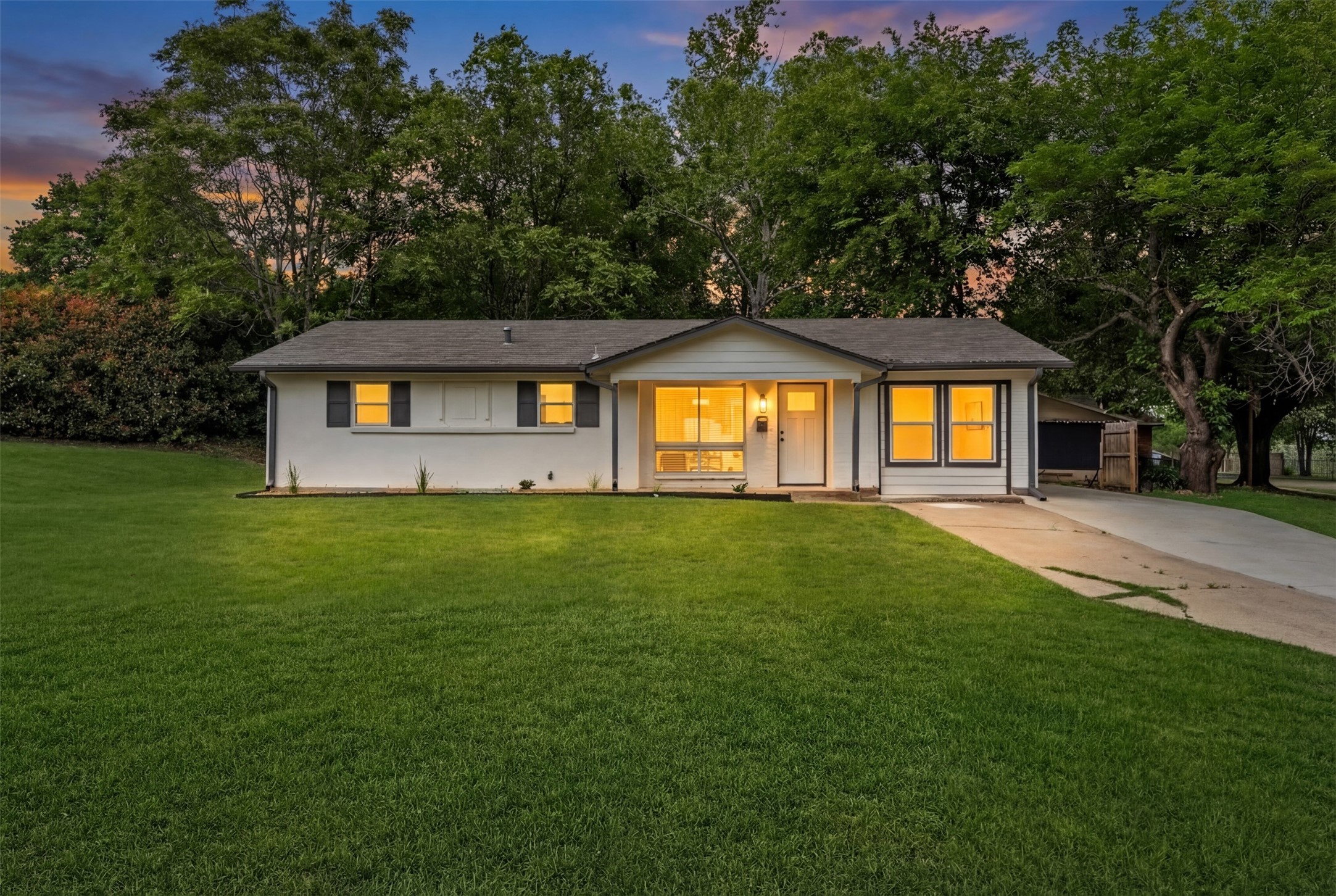 6401 Loydhill Lane