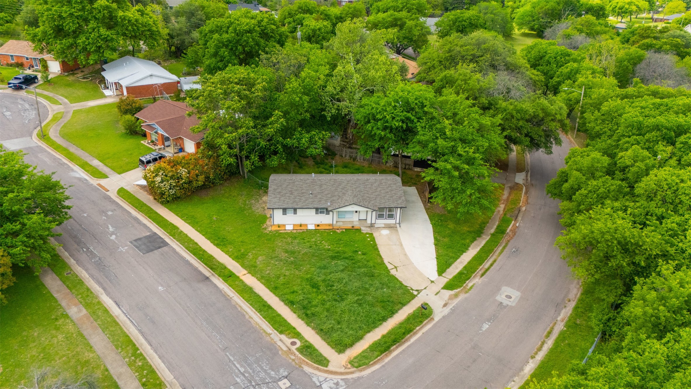 6401 Loydhill Lane