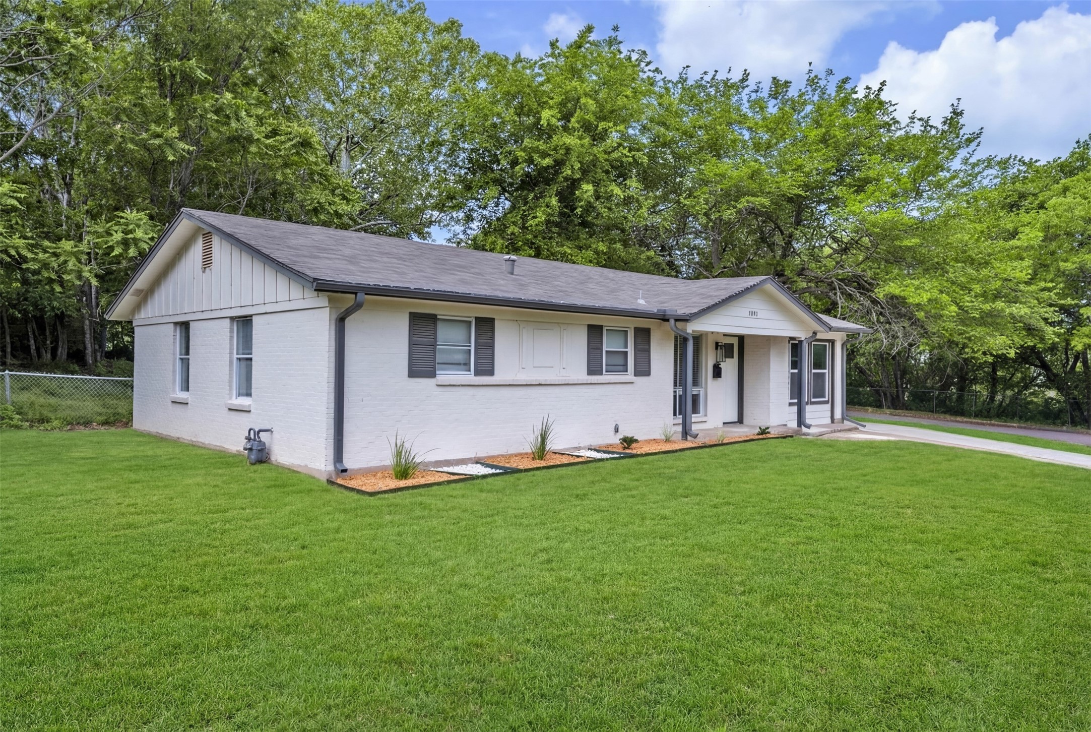 6401 Loydhill Lane